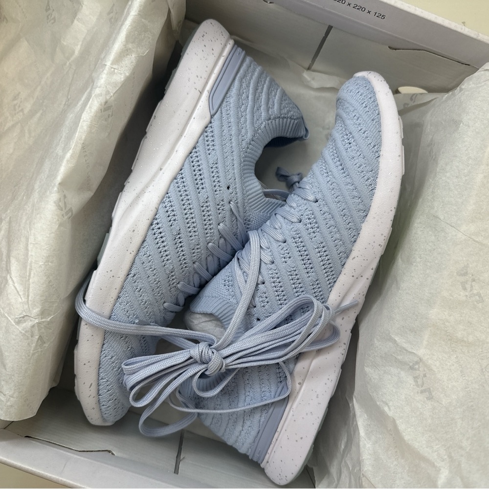 APL TechLoom Wave Men's Sneakers - Light Blue - Size 10 NIB